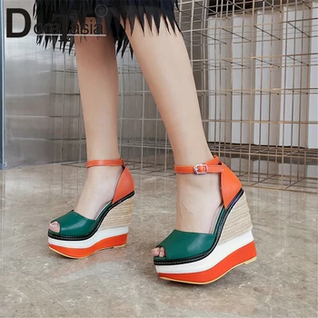 DORATASIA Brand New Fashion Wedges Sandals Peep Toe Ladies High Heels Platform Shoes Woman Casual Party Sexy Summer Sandals 2019
DORATASIA Brand New Fashion Wedges Sandals Peep Toe Ladies High Heels Platform Shoes Woman Casual Party Sexy Summer Sandals 2019