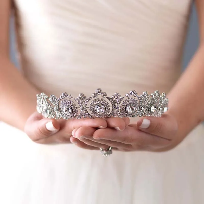 Girls Trendy Crown Tiara Bridal Wedding Shining Rhinestone Hair Accessories Pageant Delicate Princess Head Jewelry Party Gifts
Girls Trendy Crown Tiara Bridal Wedding Shining Rhinestone Hair Accessories Pageant Delicate Princess Head Jewelry Party Gifts