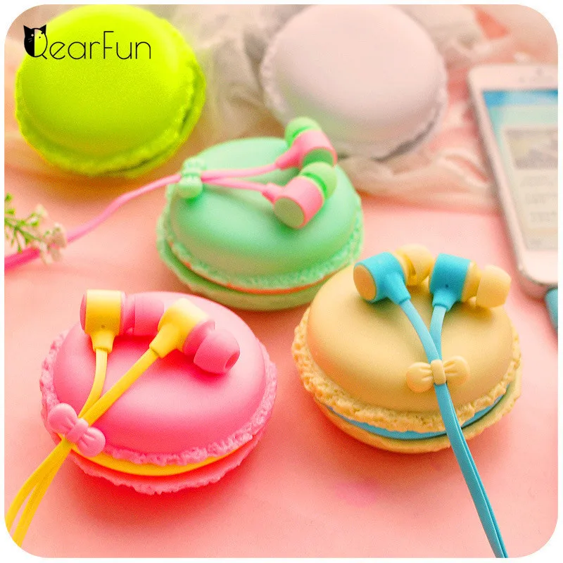Lovely Christmas Girl Earphone Macarons Design 3.5mm Wired Headphone Music Headset Earphone For Smartphone MP3 Birthday Gift
Lovely Christmas Girl Earphone Macarons Design 3.5mm Wired Headphone Music Headset Earphone For Smartphone MP3 Birthday Gift