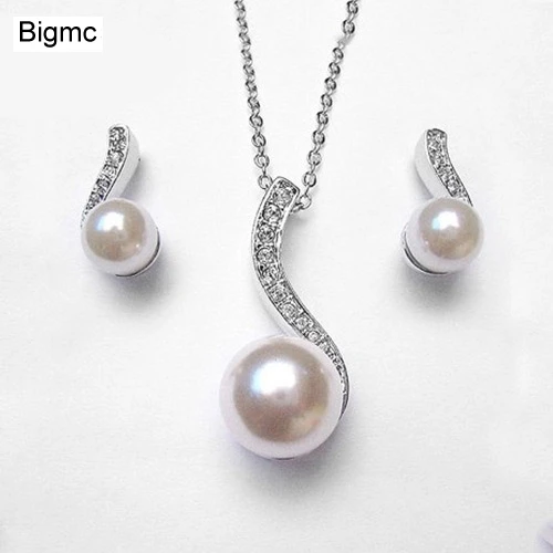 Bridal Wedding Crystal Jewelry Set Bride Korea Jewelry Pearl European and American necklace pendant long retro earrings J1013
Bridal Wedding Crystal Jewelry Set Bride Korea Jewelry Pearl European and American necklace pendant long retro earrings J1013