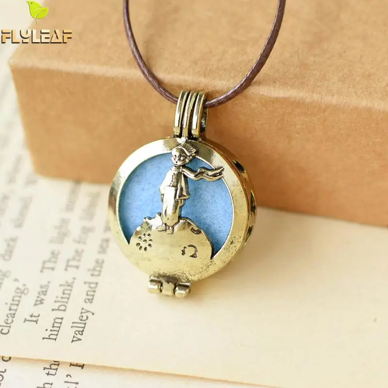 Flyleaf Retro Style Fairy Tale Boy Picture Frame Pendant Necklaces For Women Essential Oil Aromatherapy Jewelry
Flyleaf Retro Style Fairy Tale Boy Picture Frame Pendant Necklaces For Women Essential Oil Aromatherapy Jewelry