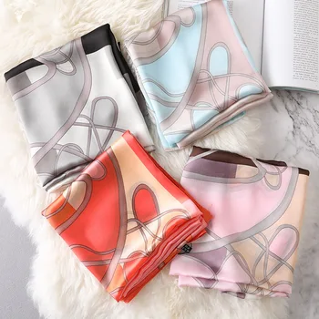2018 New Brand Fashion Women Luxury Belt Chain Silk Scarf Lady High Quality Shawls and Wraps Pashmina Stole Bandanas Hijab Snood
2018 New Brand Fashion Women Luxury Belt Chain Silk Scarf Lady High Quality Shawls and Wraps Pashmina Stole Bandanas Hijab Snood