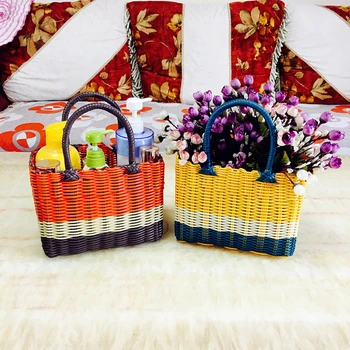 Portable Plastic Hand Woven Plastic Basket With Handle, Fahion Shopping Toy Basket Fruit Tray Home Bathroom Shampoo Towel Holder
Portable Plastic Hand Woven Plastic Basket With Handle, Fahion Shopping Toy Basket Fruit Tray Home Bathroom Shampoo Towel Holder
