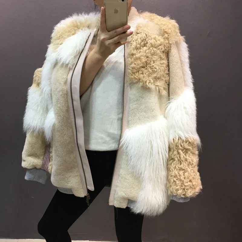 2018 new women 100% natural sheep fur coat real lamb fur jacket fashion luxury warm thick female winter outwear thick clothing
2018 new women 100% natural sheep fur coat real lamb fur jacket fashion luxury warm thick female winter outwear thick clothing