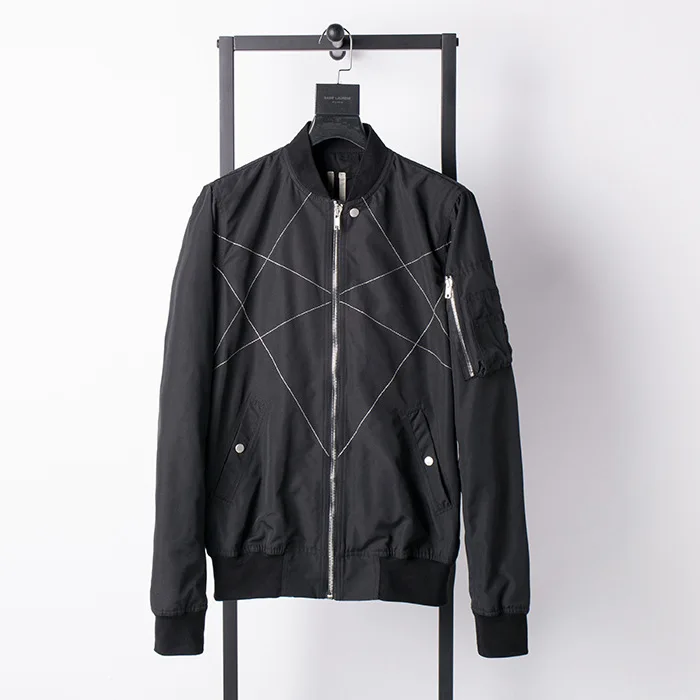 New winter geometric embroidery sewing contrast trim jacket fashion persional high quality MA-1 men's baseball clothes
New winter geometric embroidery sewing contrast trim jacket fashion persional high quality MA-1 men's baseball clothes