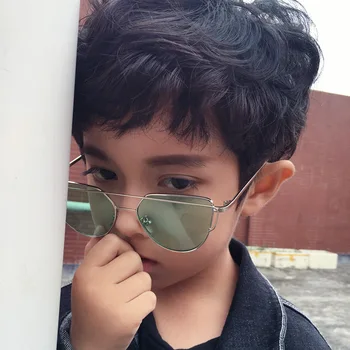 2018 Arrived Designer Brand kids sunglasses Candy Color lens Cat eye shape UV400 glasses Golden Metal Frame Boys&girls N266
2018 Arrived Designer Brand kids sunglasses Candy Color lens Cat eye shape UV400 glasses Golden Metal Frame Boys&girls N266