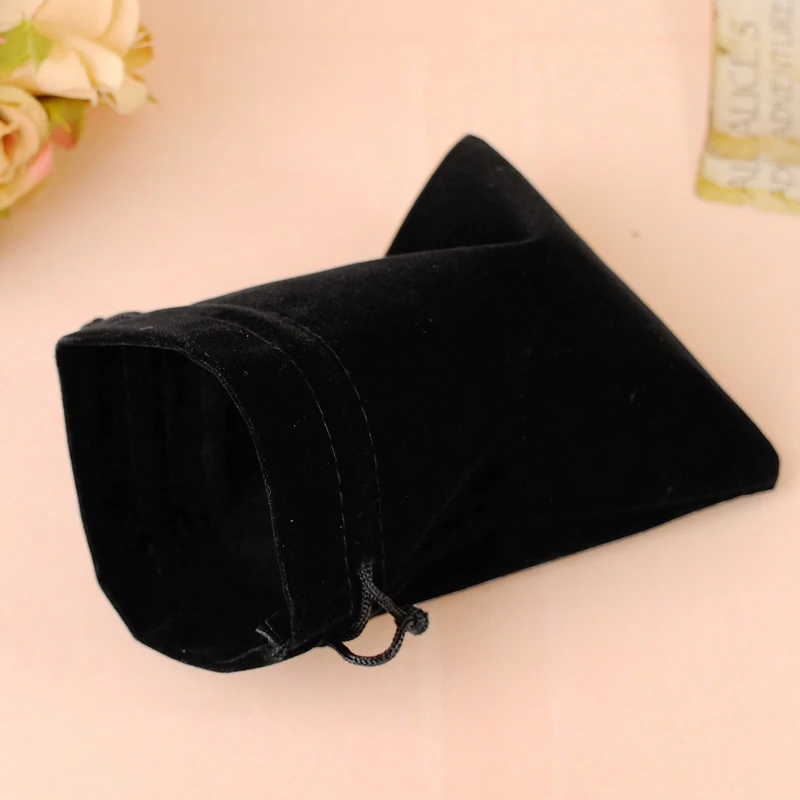 50pcs/Lot 10x15cm Black Retail Jewelry Pouches Can Be Customized Logo Drawstring Luxury Velvet Bags
50pcs/Lot 10x15cm Black Retail Jewelry Pouches Can Be Customized Logo Drawstring Luxury Velvet Bags
