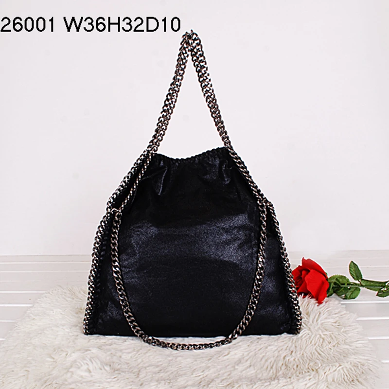 High quality Europe brand bag Women Crossbody Bags Original PVC leather Shoulder Bag 3 silver chains Bolso Socialite Tote bag
High quality Europe brand bag Women Crossbody Bags Original PVC leather Shoulder Bag 3 silver chains Bolso Socialite Tote bag