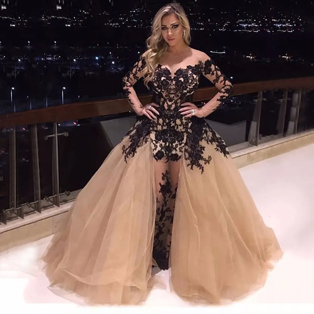 Appliques Lace Evening Dresses 2019 Prom Dresses Champagne Tulle Scoop Long Sleeves Zipper Back Sweep Train Formal Party Gowns
Appliques Lace Evening Dresses 2019 Prom Dresses Champagne Tulle Scoop Long Sleeves Zipper Back Sweep Train Formal Party Gowns