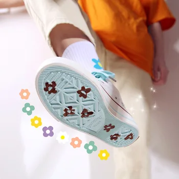 2019 autumn new fashion simple solid color canvas shoes women trend flower decoration comfortable casual flat shoes
2019 autumn new fashion simple solid color canvas shoes women trend flower decoration comfortable casual flat shoes