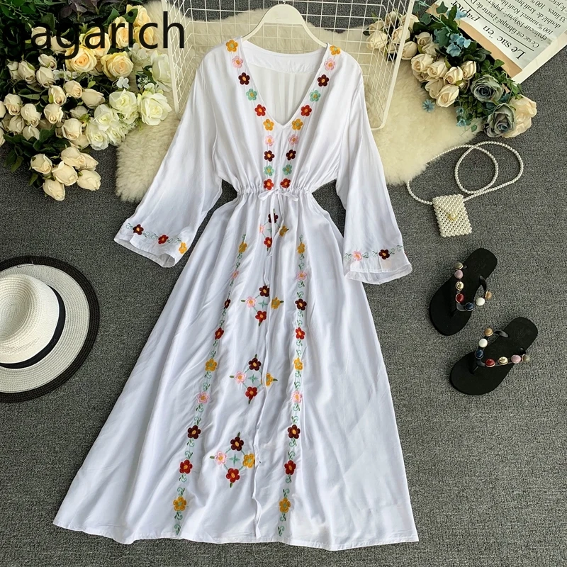 Gagarich Women Vintage Dress 2019 Seaside Loose Wear V-neck Long Sleeve Embroidery Flowers High Waist Bohemian Dress Vestidos
Gagarich Women Vintage Dress 2019 Seaside Loose Wear V-neck Long Sleeve Embroidery Flowers High Waist Bohemian Dress Vestidos