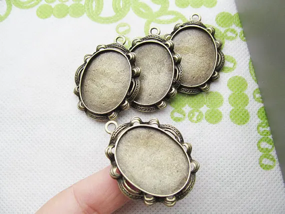 20pcs Antique Bronze Oval Lace Border Base Setting Tray Bezel Pendant Charm/Finding,fit 23mmx30mm Cabochon/Cameo
20pcs Antique Bronze Oval Lace Border Base Setting Tray Bezel Pendant Charm/Finding,fit 23mmx30mm Cabochon/Cameo