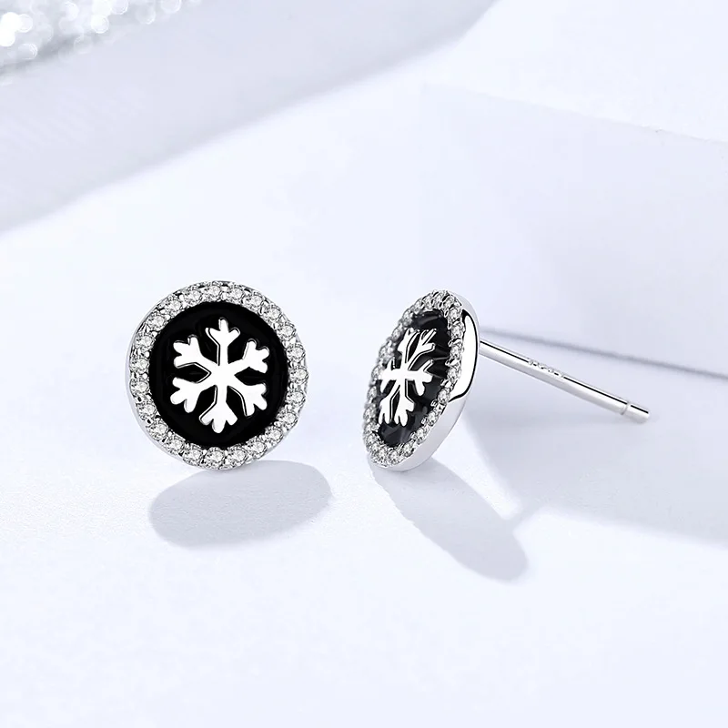 snowflake black earrings 2