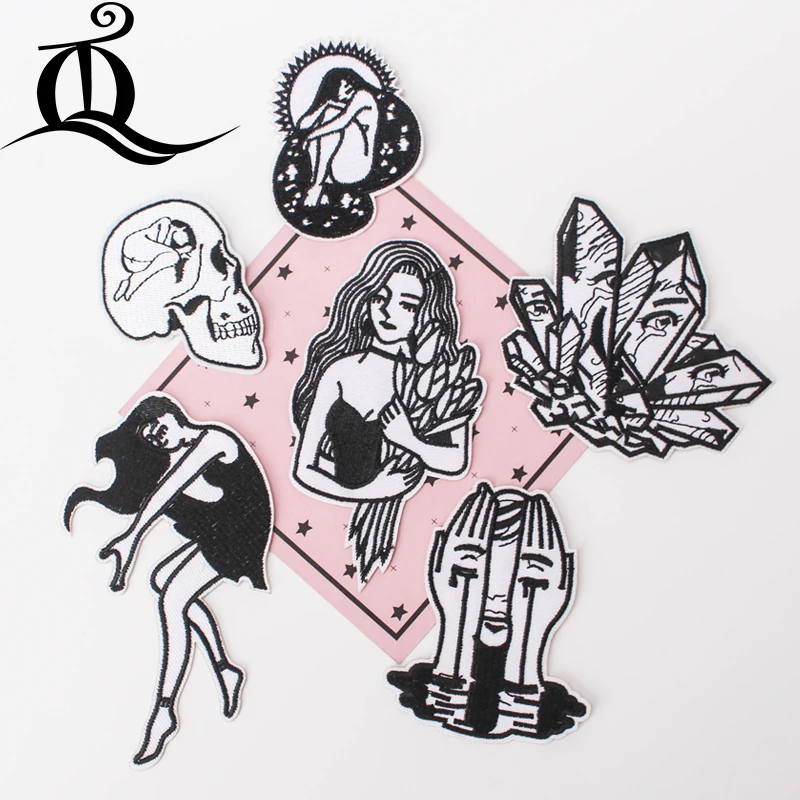 1PCS Patch cartoon black girl Embroidered Cute Patches Iron On Cartoon Patches For Clothes Kids Jeans Applique Badges DQ9
1PCS Patch cartoon black girl Embroidered Cute Patches Iron On Cartoon Patches For Clothes Kids Jeans Applique Badges DQ9