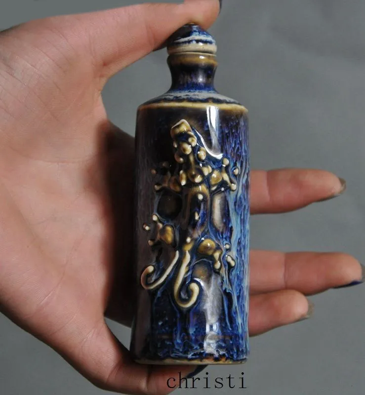 christmas Collect China Chinese old porcelain glaze Dragon beast snuff bottle statue halloween
christmas Collect China Chinese old porcelain glaze Dragon beast snuff bottle statue halloween