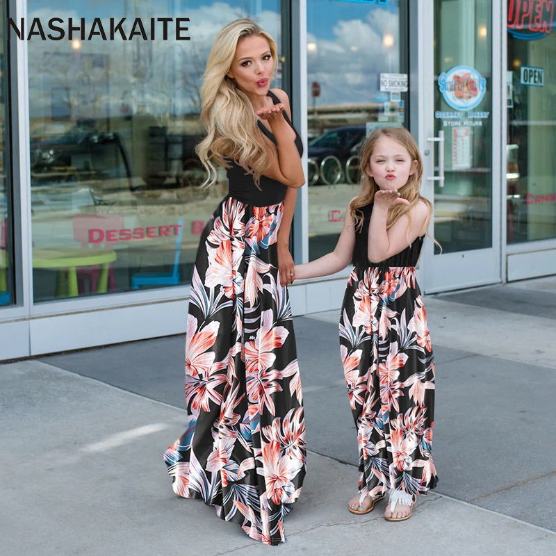 NASHAKAITE Mom and Daughter Dress Sleeveless Casual Patchwork Flower Long Dress Mommy and me clothes Mother daughter dresses
NASHAKAITE Mom and Daughter Dress Sleeveless Casual Patchwork Flower Long Dress Mommy and me clothes Mother daughter dresses
