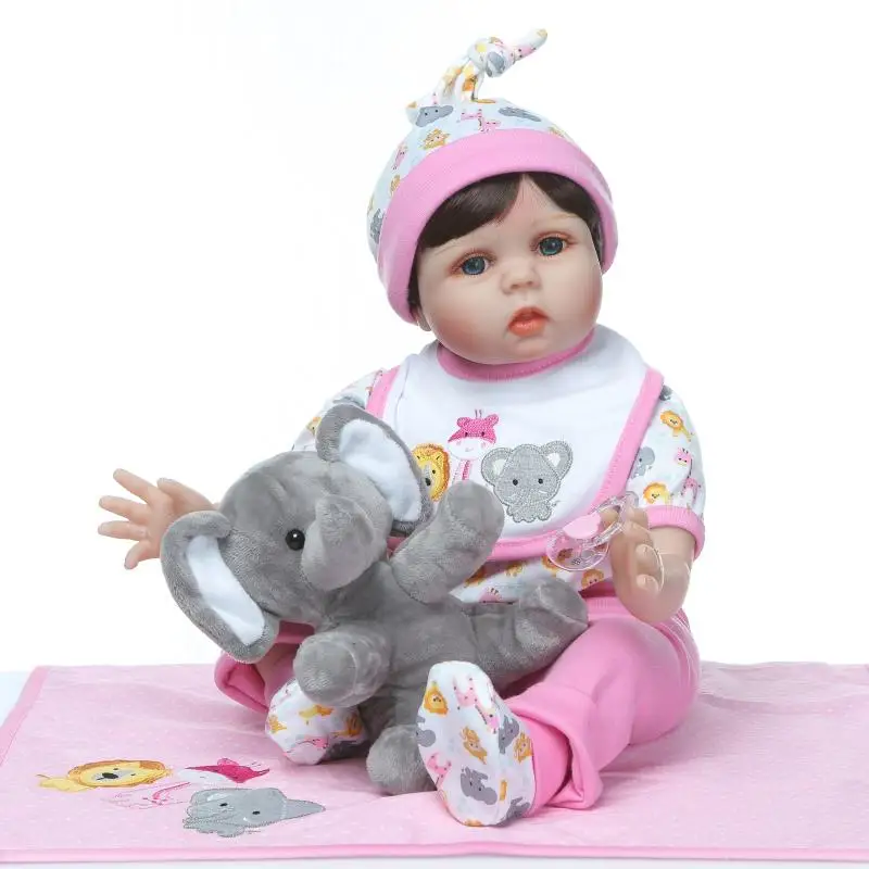 Lovely Baby Simulation Doll With Cute Elephant plush toy soft Silicone + cotton body Reborn Baby Dolls 55cm Christmas bebe Gift
Lovely Baby Simulation Doll With Cute Elephant plush toy soft Silicone + cotton body Reborn Baby Dolls 55cm Christmas bebe Gift