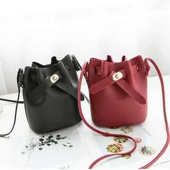 Mini Shoulder Bucket Bag Women Handbags 2019 Female Mobile Phone Change Purse Small Crossbody Bag for Teenage Girls Messenger
Mini Shoulder Bucket Bag Women Handbags 2019 Female Mobile Phone Change Purse Small Crossbody Bag for Teenage Girls Messenger