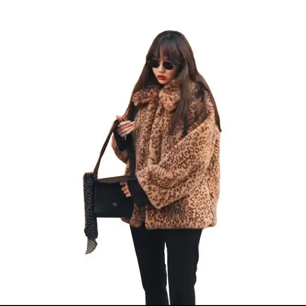 Vintage Lapel Leopard Hairy Shaggy Faux Fur Blazer Coat 2018 New Winter Oversize Keep Warm Jacket Outwear
Vintage Lapel Leopard Hairy Shaggy Faux Fur Blazer Coat 2018 New Winter Oversize Keep Warm Jacket Outwear