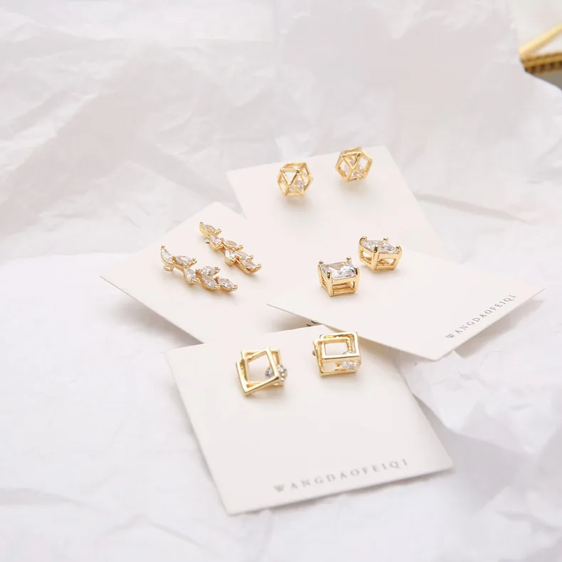 Korean S925 Silver Trendy Stud Earrings Gold Color Leaves Cubic Geometric Hollow Crystal Earring Jewelry Gift Wedding Female
Korean S925 Silver Trendy Stud Earrings Gold Color Leaves Cubic Geometric Hollow Crystal Earring Jewelry Gift Wedding Female