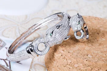 Europe and The United States Classic Brass Inlaid Zircon Leopard Personality Band Ring Jewelry Wholesale
Europe and The United States Classic Brass Inlaid Zircon Leopard Personality Band Ring Jewelry Wholesale