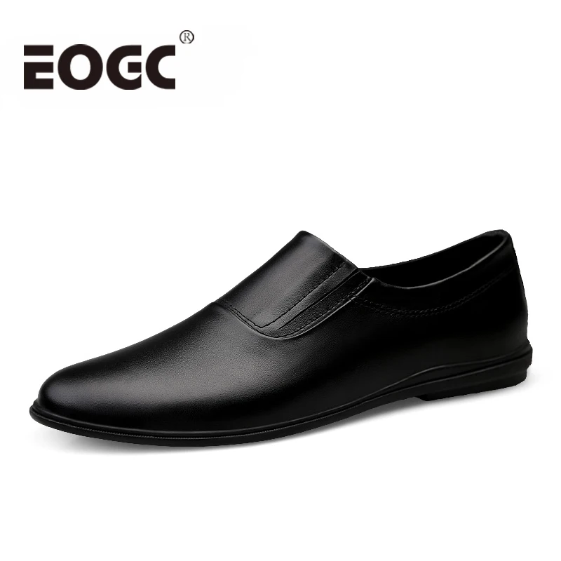 Soft leather Men loafers Genuine leather men shoes High quality Black shoes male Fashion Business casual shoes size 37-45 
Soft leather Men loafers Genuine leather men shoes High quality Black shoes male Fashion Business casual shoes size 37-45