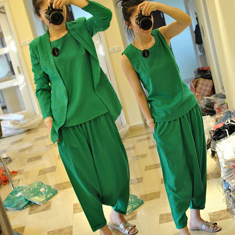 Three-piece autumn women's spring new fashion European and American solid color harem pants set large size women's suit trend
Three-piece autumn women's spring new fashion European and American solid color harem pants set large size women's suit trend