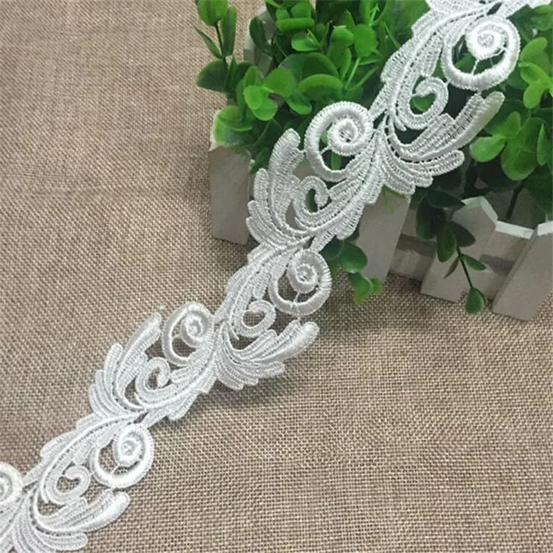 5Yds 4CM Ivory Hollow-out Polyester Fabric Flower Venise Venice Lace Trim Applique Sewing Craft LW0123
5Yds 4CM Ivory Hollow-out Polyester Fabric Flower Venise Venice Lace Trim Applique Sewing Craft LW0123