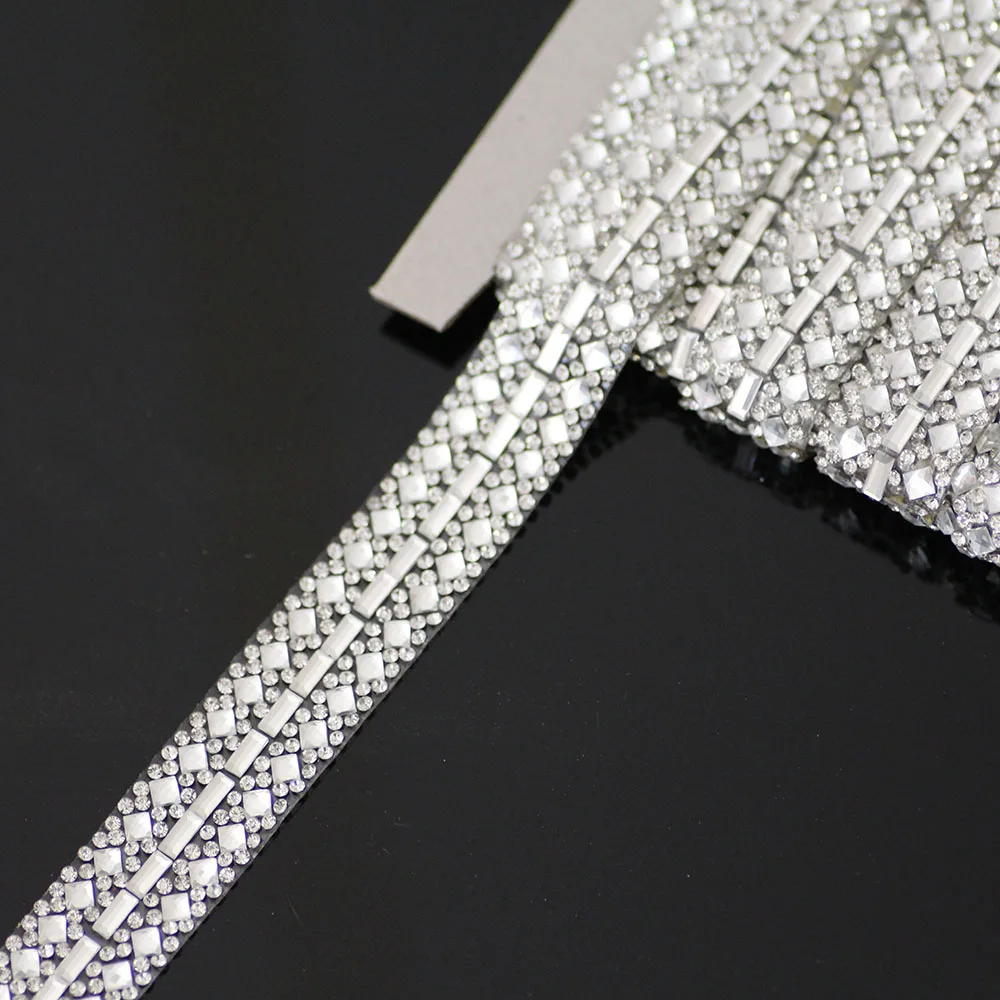 90cm Crystal Rhinestone Cup Chain Hot fix Rhinestones Trim Glue on Garments Accessories With Glue Hot Fix On Dress Bags Shoes
90cm Crystal Rhinestone Cup Chain Hot fix Rhinestones Trim Glue on Garments Accessories With Glue Hot Fix On Dress Bags Shoes