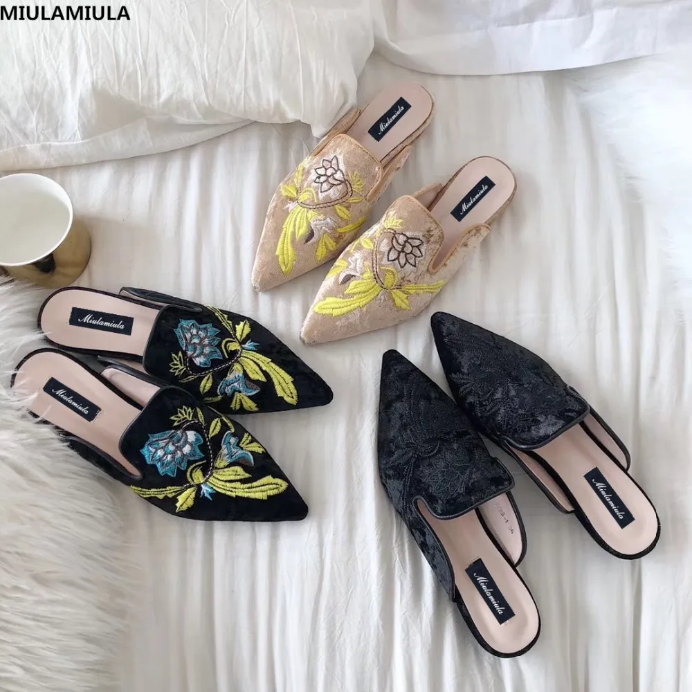 MIULAMIULA Brand Designers 2019 New Luxury Embroider Flower Woman Shoes Flat Suede Slides Slip On Loafers Mules Flip Flops 35-41
MIULAMIULA Brand Designers 2019 New Luxury Embroider Flower Woman Shoes Flat Suede Slides Slip On Loafers Mules Flip Flops 35-41
