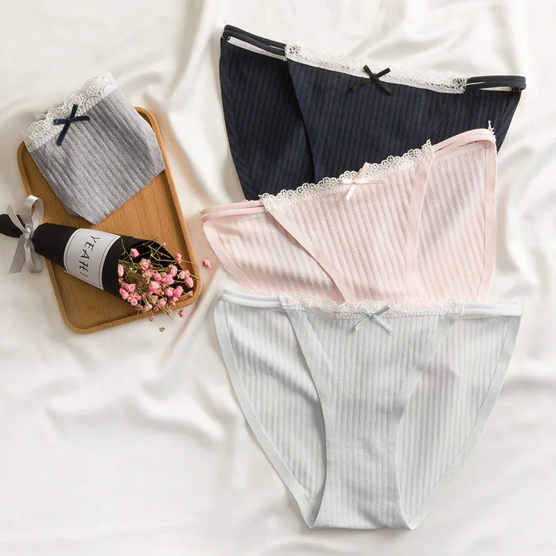 Japanese female students girls underwear dark lines breathable cotton sexy lace side hollow cotton low waist ladies briefs
Japanese female students girls underwear dark lines breathable cotton sexy lace side hollow cotton low waist ladies briefs