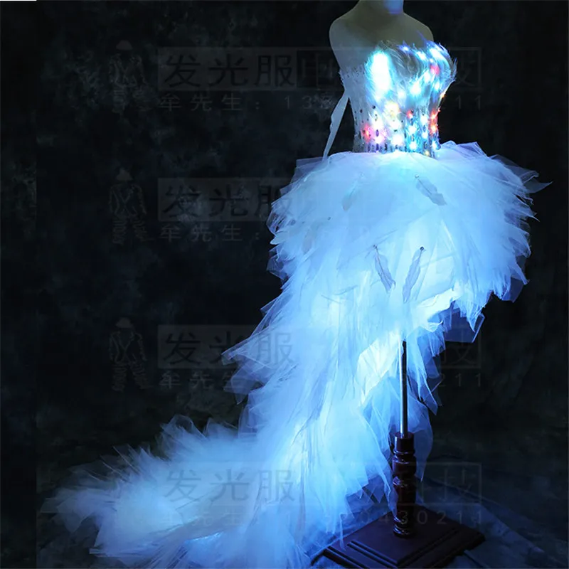 Led luminous light costumes dancer dresses singer sexy clothes wedding clothes stage show wear bar nightclub model clothing
Led luminous light costumes dancer dresses singer sexy clothes wedding clothes stage show wear bar nightclub model clothing