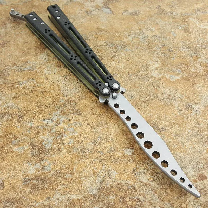 Butterfly Trainer Knife Basilisk HOM D2 Blade Carbon Fiber Handle Jilt Knife Not Sharp Hunting Knife Folding Pocket Knife
Butterfly Trainer Knife Basilisk HOM D2 Blade Carbon Fiber Handle Jilt Knife Not Sharp Hunting Knife Folding Pocket Knife