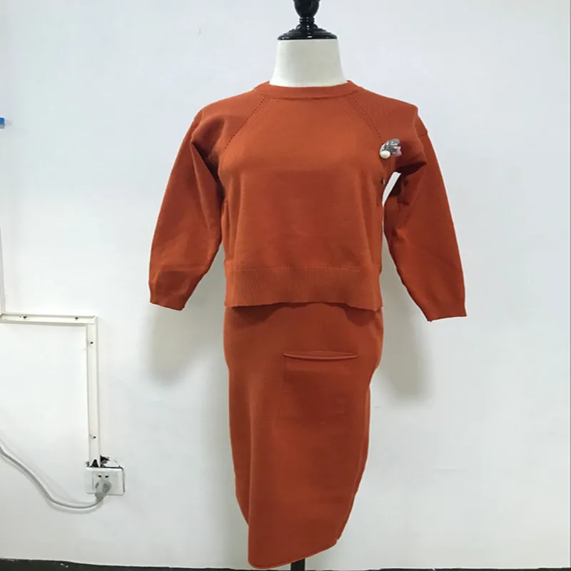 Women Knitted Sweaters Pullovers Skirts 2PCS Sets Appliques Solid Knitting Pocket Skirt Sweater Suits for Female Woman
Women Knitted Sweaters Pullovers Skirts 2PCS Sets Appliques Solid Knitting Pocket Skirt Sweater Suits for Female Woman