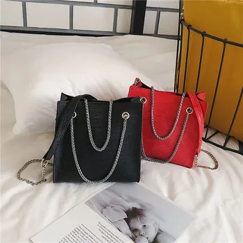 Womens Bag Wild Solid Color Chain Messenger Simple Temperament Shoulder taschen women bolsa masculina sac femme malas de senhora
Womens Bag Wild Solid Color Chain Messenger Simple Temperament Shoulder taschen women bolsa masculina sac femme malas de senhora