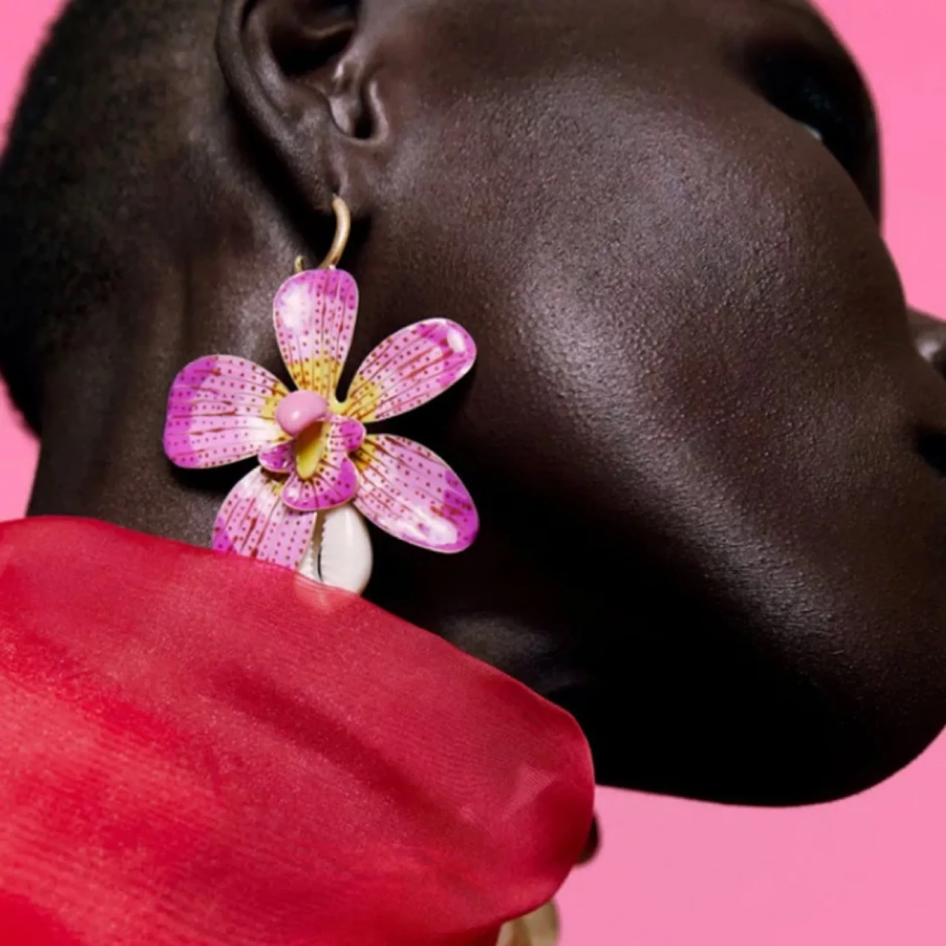 Brand New 2Colors Metal Pink Flowers Charms Stud Earrings Accessories Women Fashion Collection Earrings Jewelry
Brand New 2Colors Metal Pink Flowers Charms Stud Earrings Accessories Women Fashion Collection Earrings Jewelry
