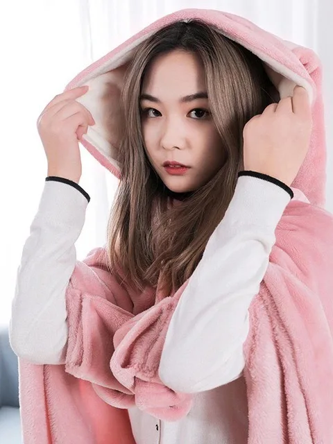 Comfy TV Blanket Sweatshirt Solid Warm Hooded Blanket Adults and Children Fleece Weighted Blankets for Beds Travel
Comfy TV Blanket Sweatshirt Solid Warm Hooded Blanket Adults and Children Fleece Weighted Blankets for Beds Travel