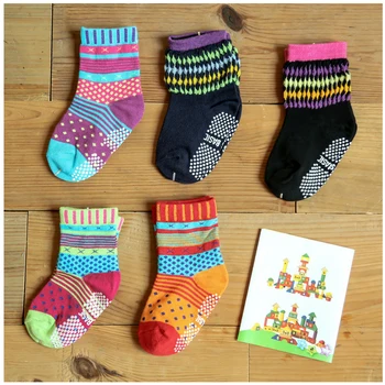 w076 Free shipping 1-3 years baby socks fashion pop art hit color Non-slip rubber point high-quality cotton children's socks 
w076 Free shipping 1-3 years baby socks fashion pop art hit color Non-slip rubber point high-quality cotton children's socks