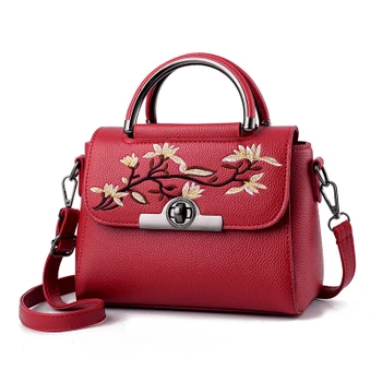 Women Totes Shoulder Bags Flower Embroidery Vintage Famous Brands PU Leather Crossbody Bag Hot Sale female Hand Bags TTM118
Women Totes Shoulder Bags Flower Embroidery Vintage Famous Brands PU Leather Crossbody Bag Hot Sale female Hand Bags TTM118