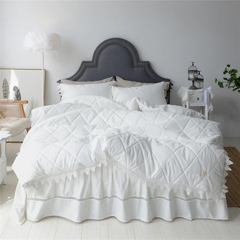 100%Cotton Satin Quilted Plaid lace Bedding Set filling cotton 3/4Pcs Duvet cover set Bedskirt Pillowcases Queen King size
100%Cotton Satin Quilted Plaid lace Bedding Set filling cotton 3/4Pcs Duvet cover set Bedskirt Pillowcases Queen King size