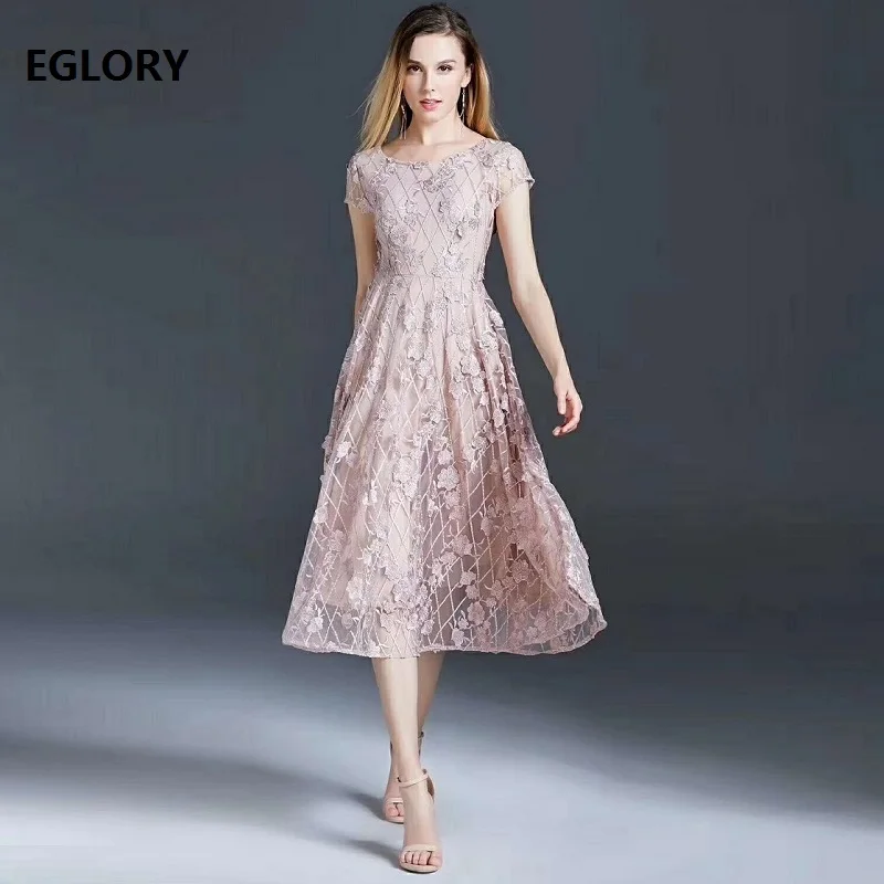 Luxury Dress 2019 Summer Fashion Party Vestidos De Festa Women O-Neck Allover Exquisite Embroidery Short Sleeve Blue Pink Dress
Luxury Dress 2019 Summer Fashion Party Vestidos De Festa Women O-Neck Allover Exquisite Embroidery Short Sleeve Blue Pink Dress