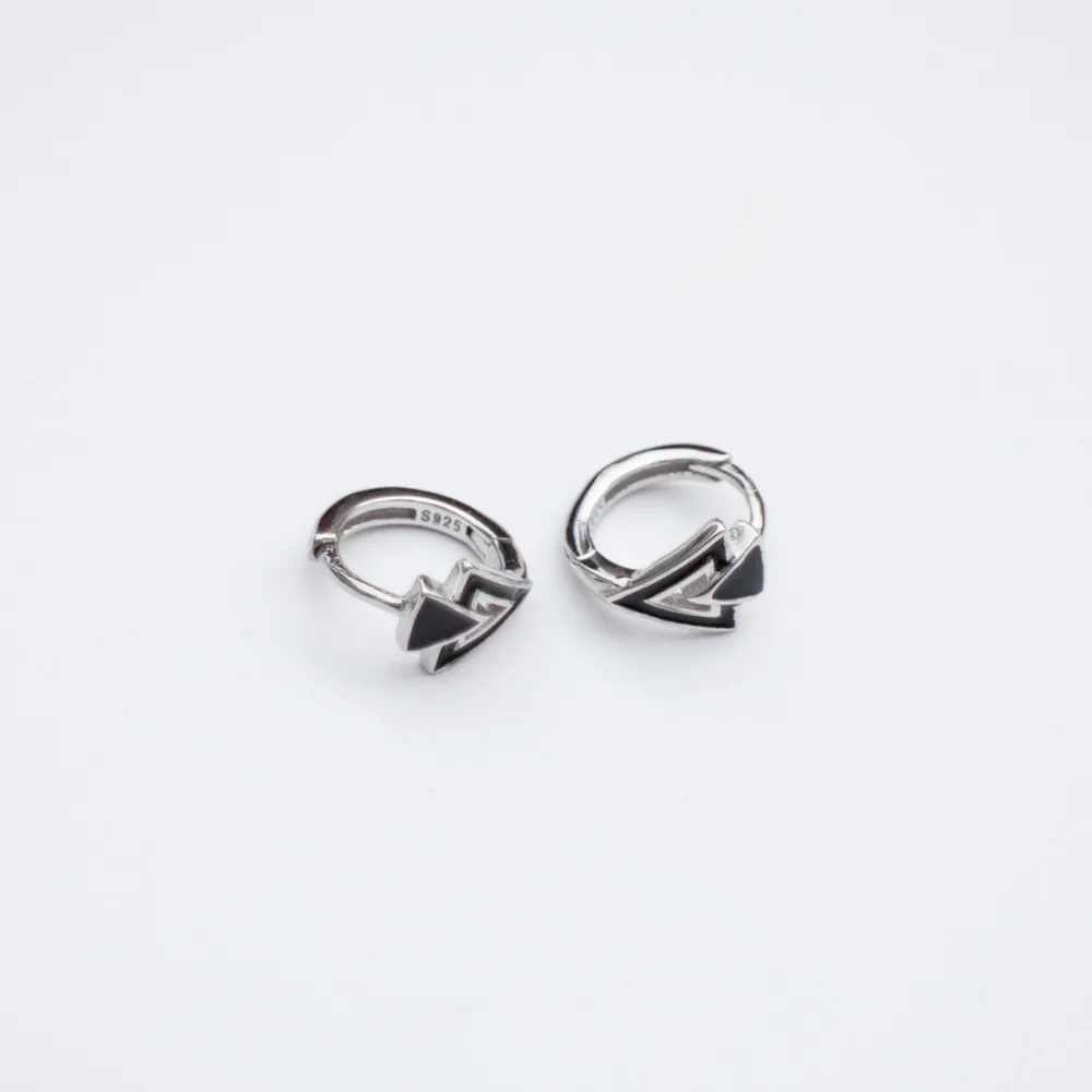 New 925 Sterling Silver Earrings Double Triangle Ear Bone Ear Buckle Personality Men Women Boys Girls Silver Ear Jewelry
New 925 Sterling Silver Earrings Double Triangle Ear Bone Ear Buckle Personality Men Women Boys Girls Silver Ear Jewelry