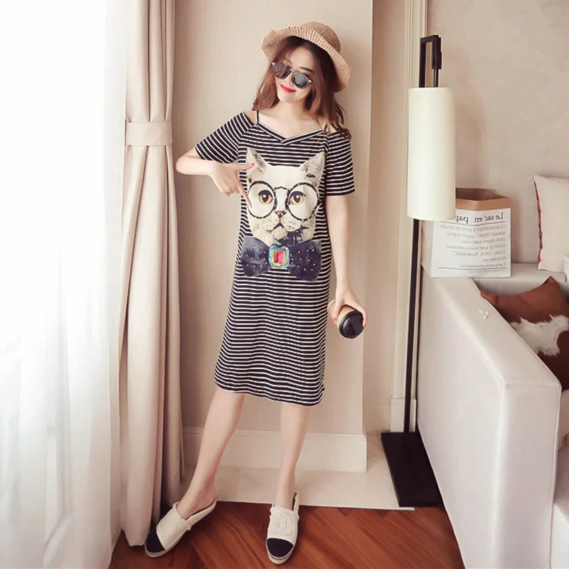 Sexy Cotton Summer Dress Strap Shoulder Cartoon Cat Dress Casual Lady Cold Shoulder Short Sleeve Split Dress Large Size Vestidos
Sexy Cotton Summer Dress Strap Shoulder Cartoon Cat Dress Casual Lady Cold Shoulder Short Sleeve Split Dress Large Size Vestidos
