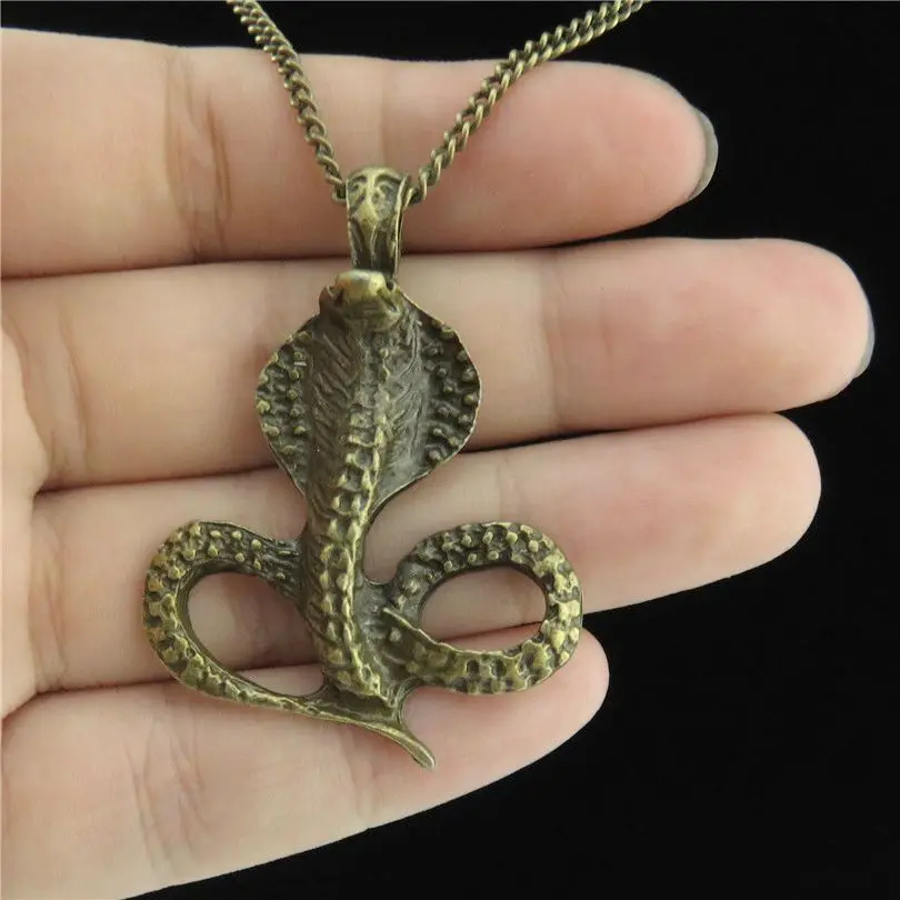 Q1441 14-4 Free Shipping Bronze Alloy Women Girls Boys Jewelry Animal Snake Cobra Pendant Short Chain Collar Necklace 18
Q1441 14-4 Free Shipping Bronze Alloy Women Girls Boys Jewelry Animal Snake Cobra Pendant Short Chain Collar Necklace 18