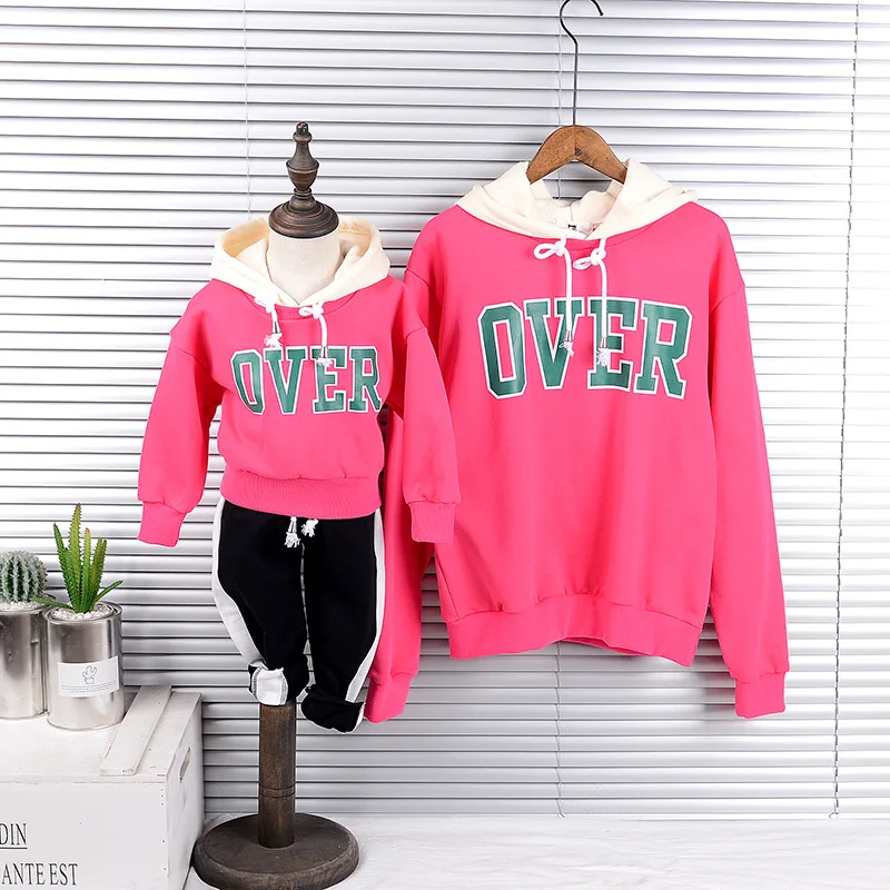 Mother and Kids Clothes Autumn New Children Thin Velvet Contrast Hoodie Kids Family Matching Clothes Mommy and Me Clothes
Mother and Kids Clothes Autumn New Children Thin Velvet Contrast Hoodie Kids Family Matching Clothes Mommy and Me Clothes