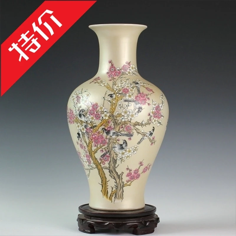 Porcelain vase pastels, bottle fish tail bottle ceramic at home decoration crafts
Porcelain vase pastels, bottle fish tail bottle ceramic at home decoration crafts