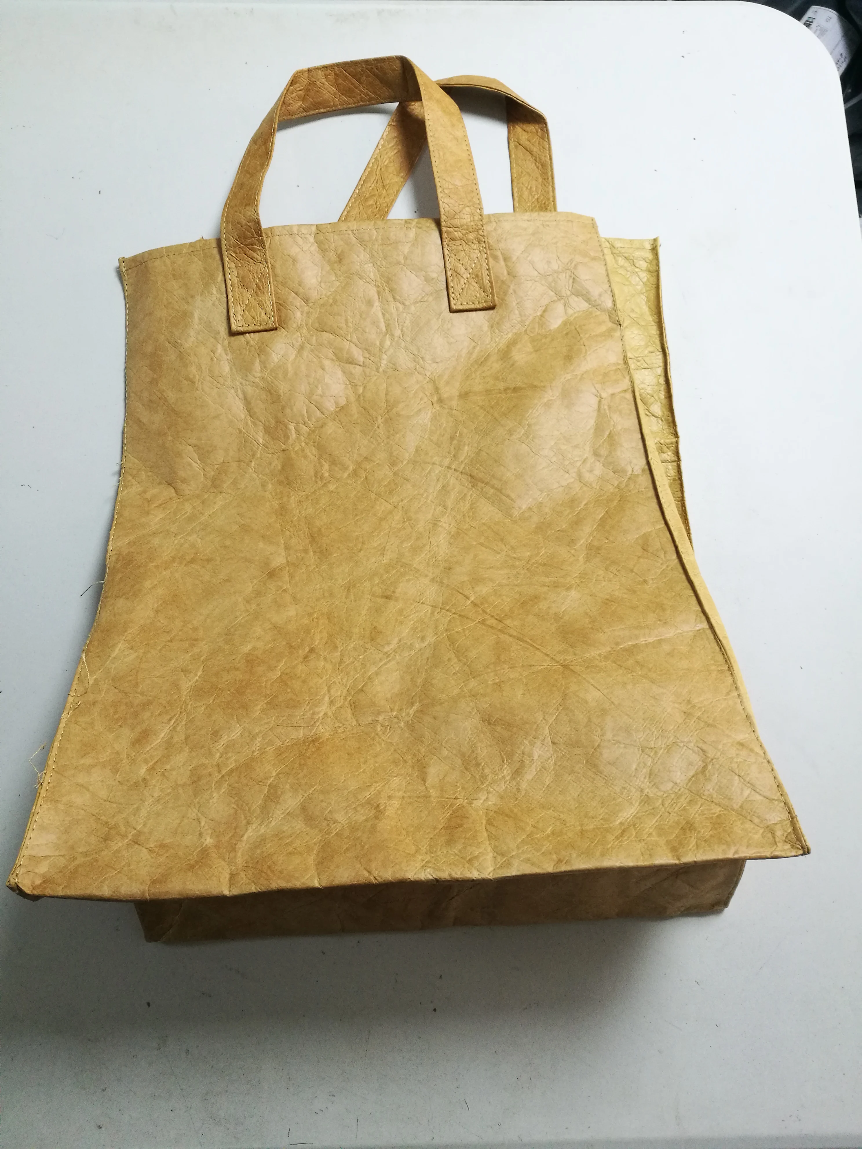 1pc Big Capacity Washable Paper Bag Household Eco Reuse Shopping Bag Retro Kraft Handbag 44x31x18cm
1pc Big Capacity Washable Paper Bag Household Eco Reuse Shopping Bag Retro Kraft Handbag 44x31x18cm