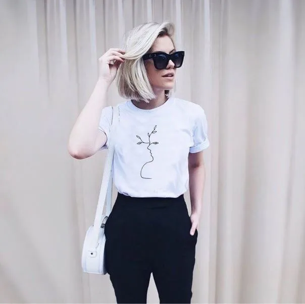 Girl and flower fusion Graphic Woman's Short Sleeve Tops Tee Summer Harajuku Stylish Funny T-Shirt Simple personality for girls
Girl and flower fusion Graphic Woman's Short Sleeve Tops Tee Summer Harajuku Stylish Funny T-Shirt Simple personality for girls