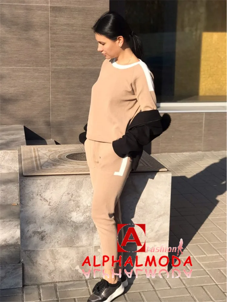 UTB8b.EUEBahduJk43Jaq6zM8FXam.jpg_640x10000_