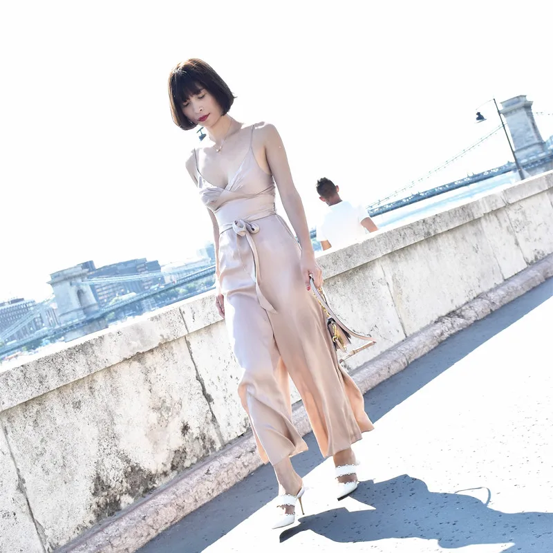 WISHBOP NEW 2017SS Fashion Runway Nude Pink Silk Long Jumpsuit V-neck Sleeveless Strappy Playsuit Waist with Belt
WISHBOP NEW 2017SS Fashion Runway Nude Pink Silk Long Jumpsuit V-neck Sleeveless Strappy Playsuit Waist with Belt